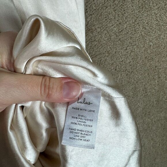 Lulu's Maxi Slip Dress Size Medium M Cream Satin Cowl Neck Wedding Bridesmaid - Picture 9 of 10